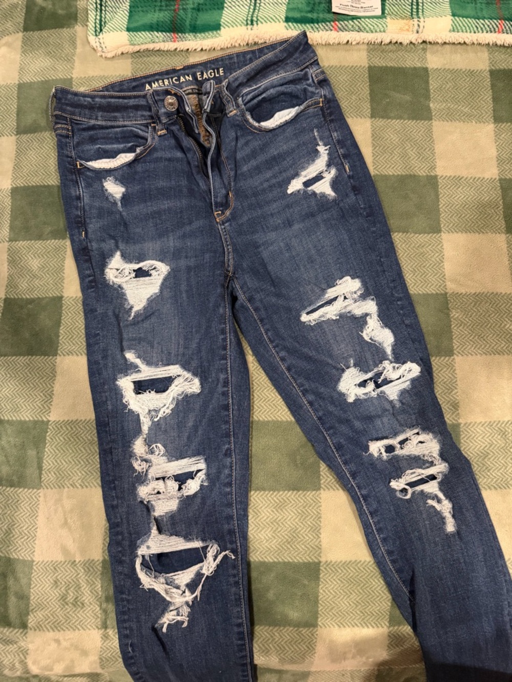 American Eagle Outfitters Distressed Dark Blue Skinny Jeans